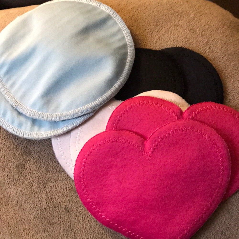 Set of 4 reusable breast pads